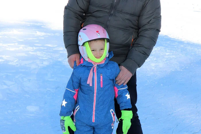 Marius Treffner war mit Tochter Marita Treffner (4 Jahre)  gemeinsam beim 1. Mal Eislaufen!