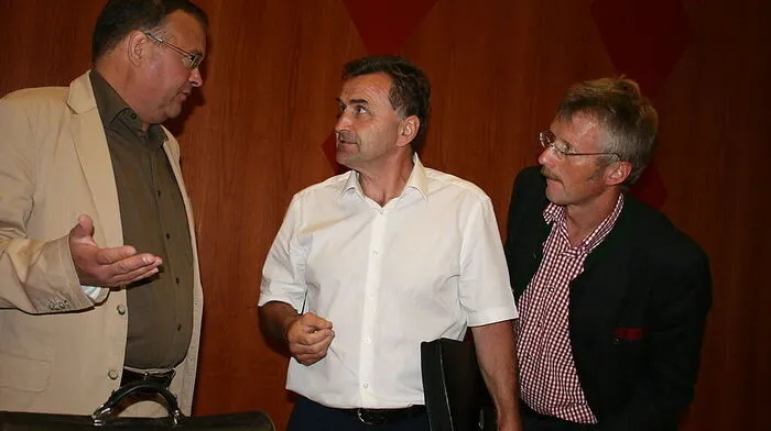 Neben der Natura-2000-Gemeinde St. Jakob (Bürgermeister Gerald Hauser) wollen auch Franz Hopfgartner und Vitus Monitzer vom Förderkuchen mitnaschen. Ihre Gemeinden sind von Natura 2000 nicht betroffen