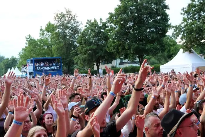 Sehr zur Freude der 8000 Fans, die am Samstagabend nach Moosburg gepilgert waren.