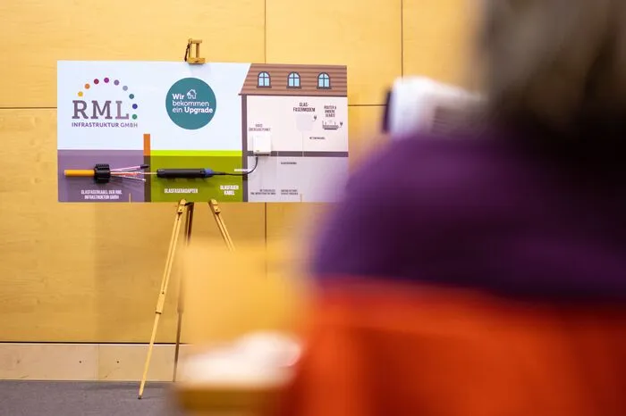 Den Interessierten standen verschiedene Informationsmöglichkeiten zur Verfügung