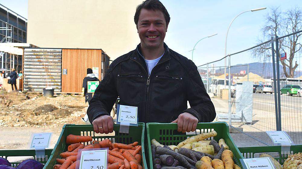 Am Vorplatz der VS Leopoldinum findet donnerstags von 12 bis 18 Uhr der neue Bauernmarkt statt