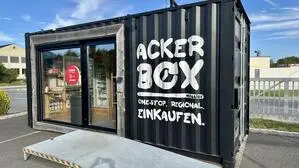 Der Ackerbox-Standort bei Hagebau Mössler in Villach übersiedelte nach Deutschland | Diese Ackerbox bei Hagebau Mössler in Villach übersiedelte nach Deutschland, wo die Nachfrage höher ist