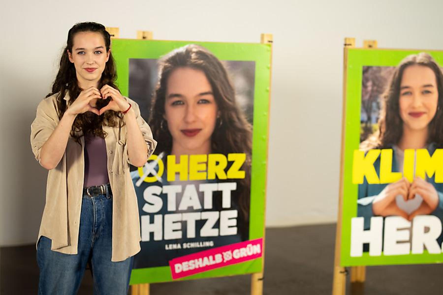 Kampagne „mit Herz“: Grüne präsentierten EU-Wahlplakate mit Lena Schilling