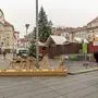 Noch sind die Standeln der Adventmärkte zu