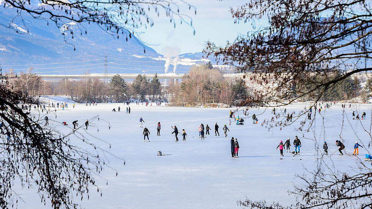 Seit Montag ist das Eislaufen auf dem Silbersee verboten