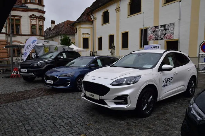 Vor Ort waren auch die Stadtwerke Hartberg, die Fragen zum Thema E-Ladestationen und PV-Anlagen beantworteten.