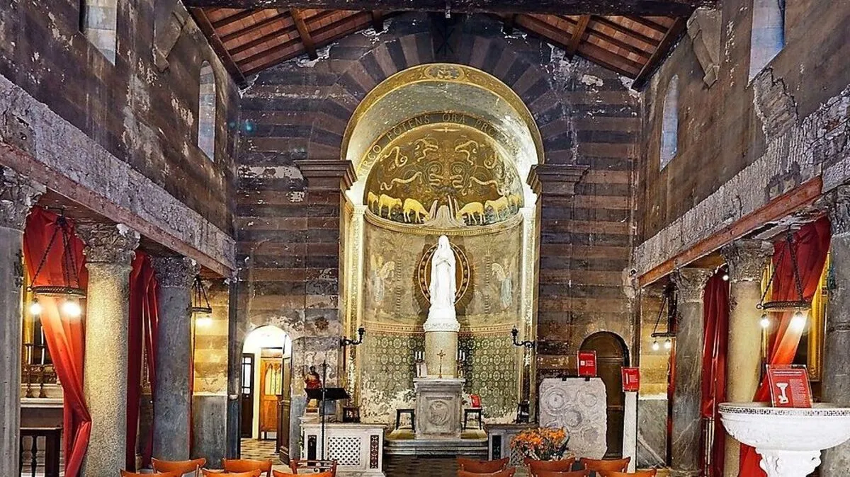 Hauptschiff der Kirche Santa Maria in Cappella