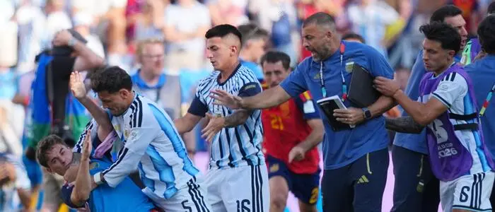 Leandro Paredes muss nach seinem Ausraster lange zuschauen