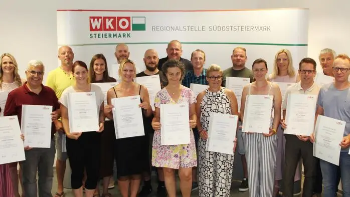 Von Edelmetallverarbeitung, Architektur und Einrichtung über Mobilfriseur bis hin zu Floristik – die Bereiche, in denen die 22 ausgezeichneten südoststeirischen Jungunternehmer tätig sind, sind vielfältig