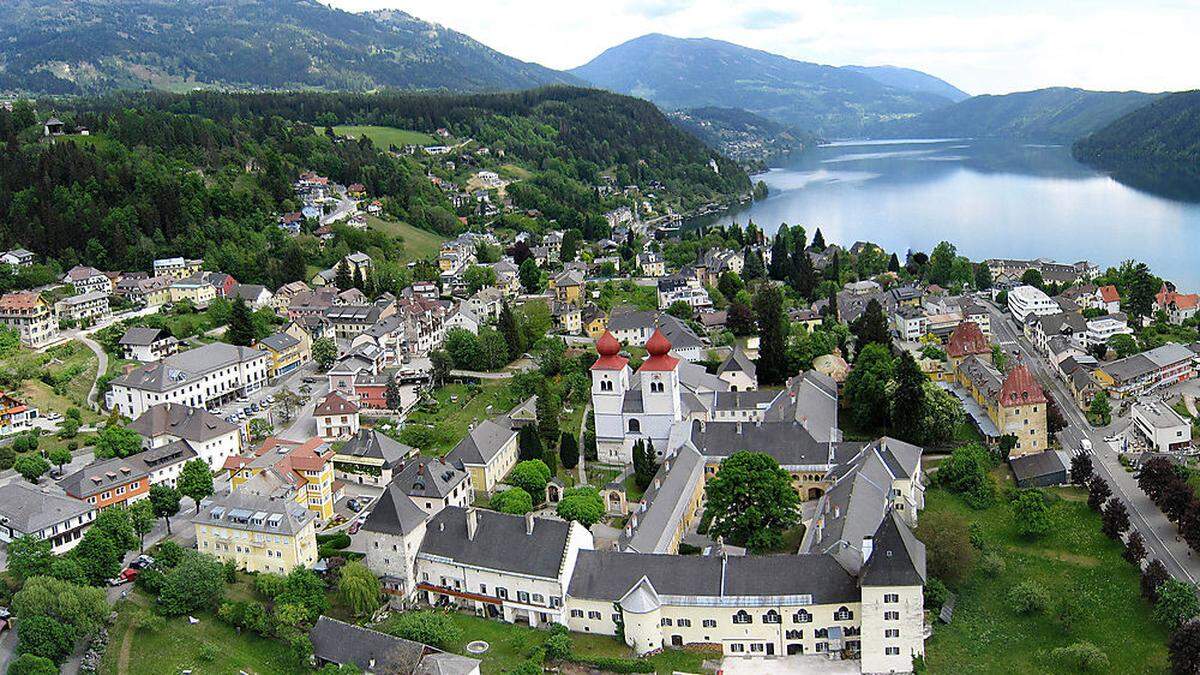 Die Gemeindeabteilung attestiert der Gemeinde Millstatt, bezüglich Schuldenabbau auf dem richtigen Weg zu sein