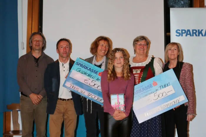 Andreas Ulbrich, Gustav Tengg, Maria Matheusch, Nachwuchsautorin Anja Suntinger, Theresia Schwaiger und Ilse Granitzer