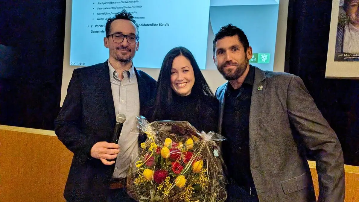 Spitzenkandidat Jochen Pießnegger (links) mit Carina Walitsch (Platz 3) und Markus Perner (Platz 5)