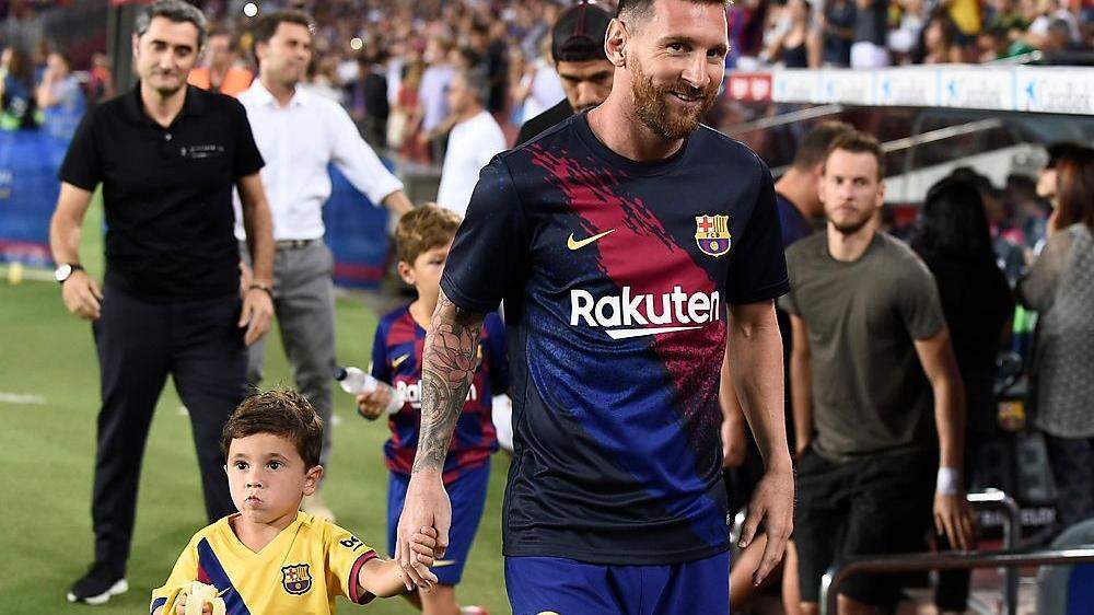 Lionel Messi mit seinem kleinen Sohn Mateo