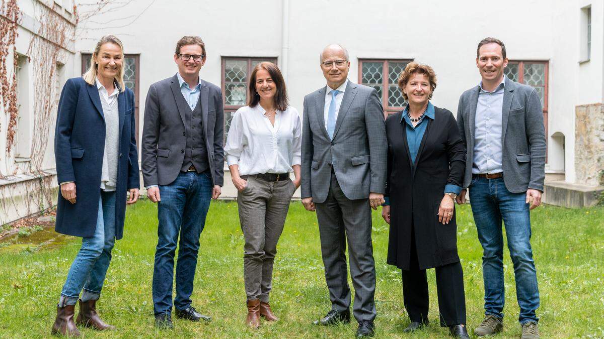 Daniela List (Ecoversum), Albert Krug (Liezener Vizebürgermeister), Daniela Köck (beteiligung.st), LR Hans Seitinger, LRin Ursula Lackner und Friedrich Hofer (Klimabündnis)