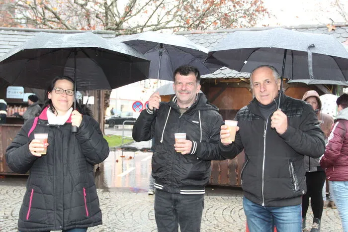 Klicken Sie sich durch die besten Fotos vom Feldbacher Krampslauf!