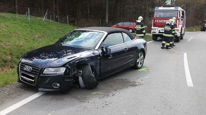 Die beiden Unfallfahrzeuge kamen erst 200 Meter voneinander entfernt zum Stillstand