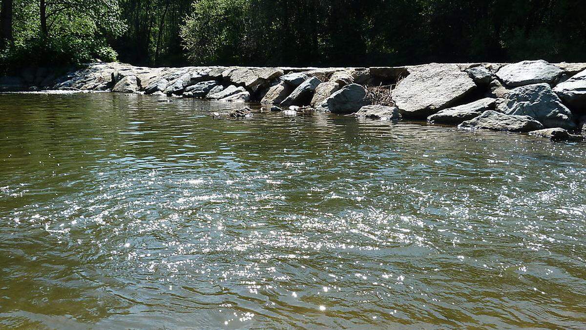 Die &quot;Steinerne Wehr&quot; bei Leibnitz ist einer der letzten Flussbäder der Steiermark (Archivbild)