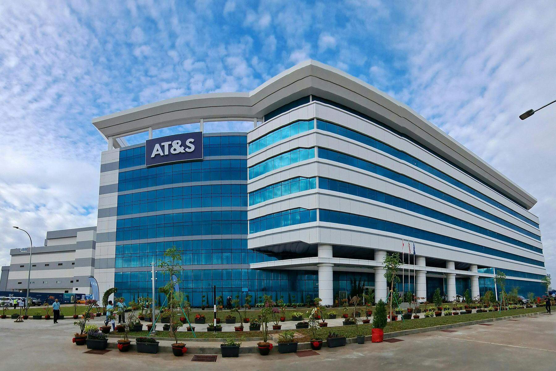 Größte Einzelinvestition | Fertigung für US-Riesen AMD: Steirische AT&S eröffnet neues Werk in Malaysia 