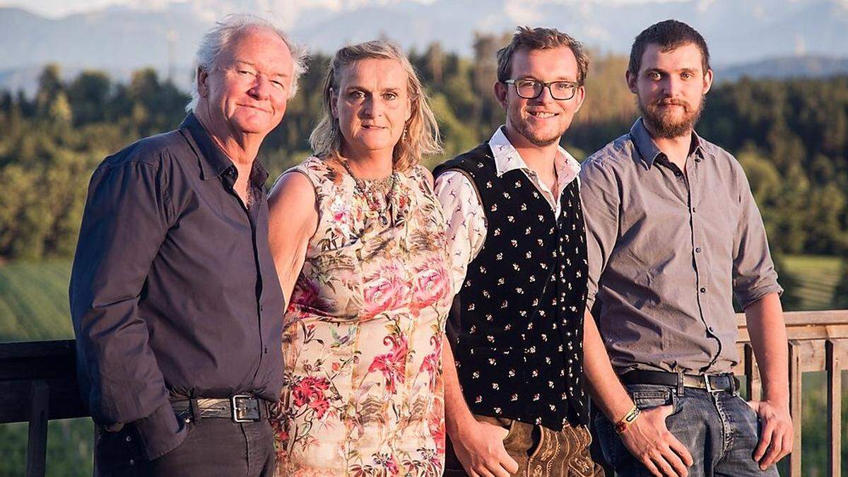 Walter und Karin Trippel mit Söhnen Nikolaus und Thomas (von links)