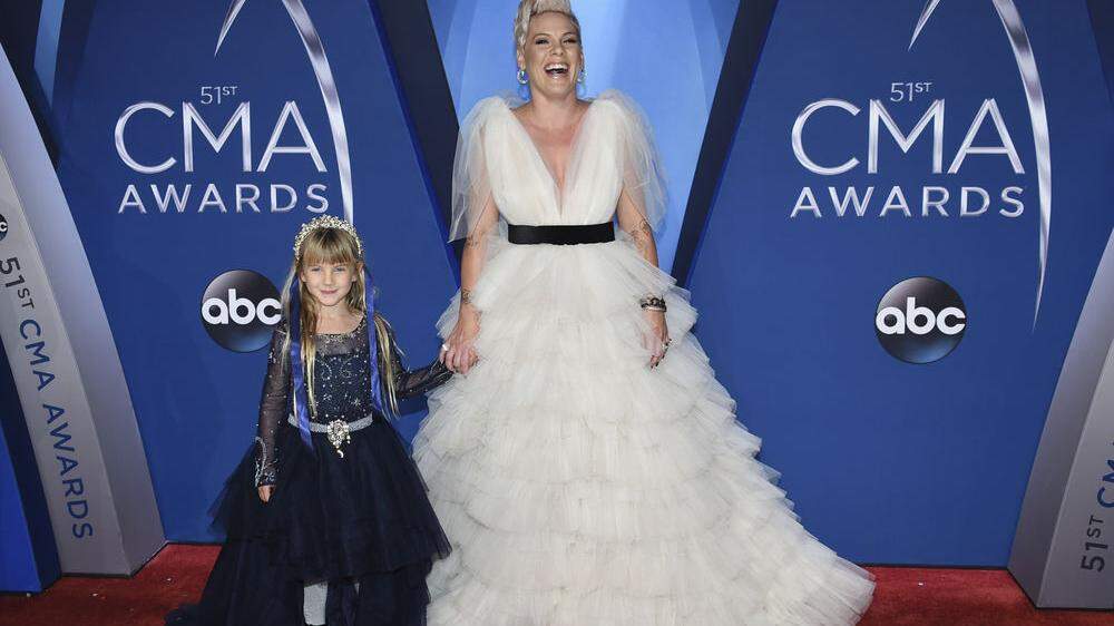 Pink mit ihrer Tochter Willow Sage Hart