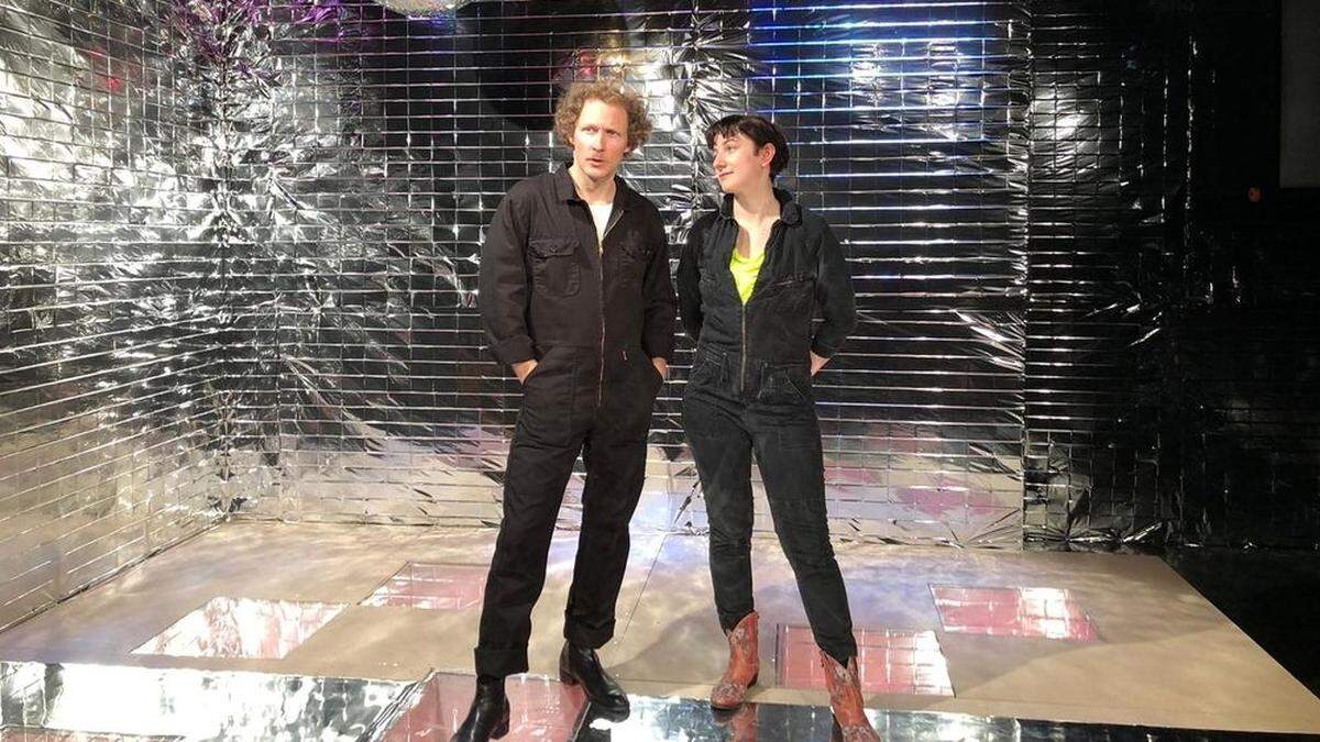 Markus Achatz und Lara Sienczak in Peter Handkes Dorfdisco - vor der Shutdown-Pause