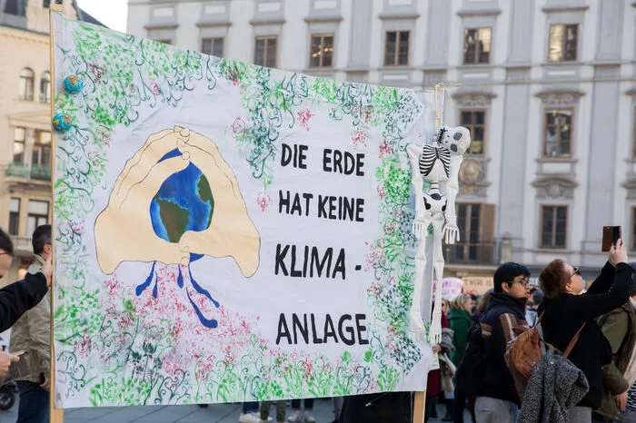 Klicken Sie sich durch die Bilder der aufsehenerregenden Demo ...