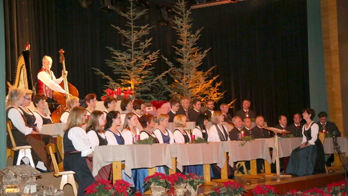 Der Singkreis „ars musica“ Althofen (Leitung: Dagmar Sucher) lud am Wochenende gleich zweimal zum Adventkonzert.