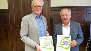 Helmut Saurugg, Leiter der Montagsakademie Feldbach, und Bürgermeister Josef Ober stellten das Programm vor