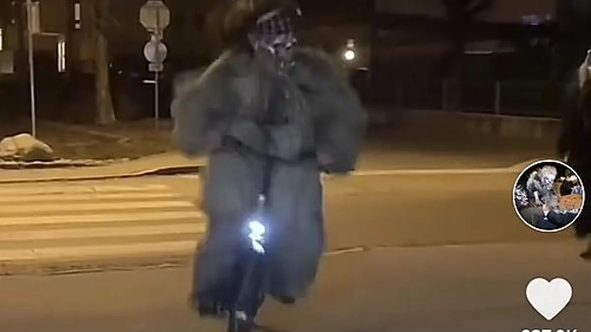 Ein Osttiroler Krampus auf einem Rad reicht für einen viralen Hit