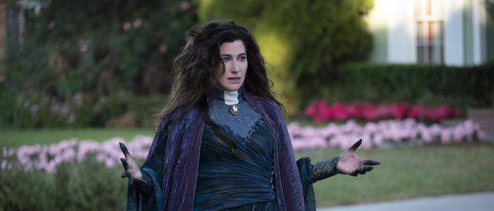 Kathryn Hahn als Agatha Harkness 