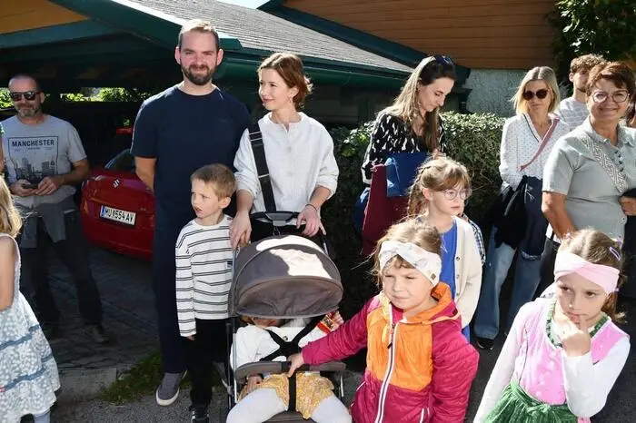 Neben Musikverein und MGV „Zirbitzkogel“ Mühlen wirkten auch Volksschulkinder mit Beiträgen vor dem Gemeindeamt mit, dafür gab es viel Applaus der Besucher des Marktfestes. 