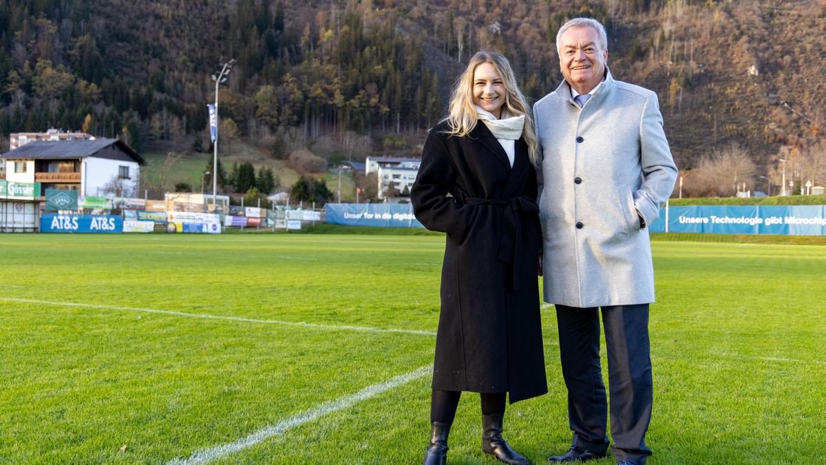 Simone Rendl traf SPÖ-Spitzenkandidat Anton Lang am Fußballplatz des SV Hinterberg in Leoben