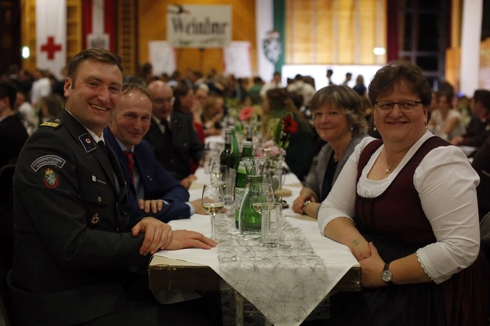 Unter den Ballgästen fanden sich auch Vertreter anderer Rot-Kreuz-Ortsstellen, der Feuerwehren und Politik.