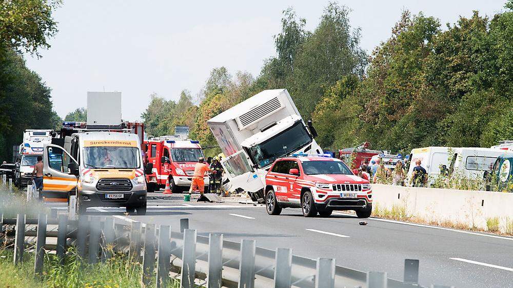 Schwerer Unfall auf der Südautobahn (A2)