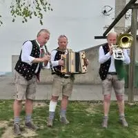 Die Edlseer spielten auf bei der Pressekonferenz zur „Straße der Musik“