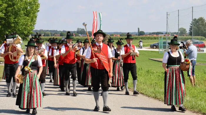 Bereits zum 38.Mal trafen sich fünf Blaskapellen aus den Orten St. Johann im Saggautal, St. Johann ob Hohenburg, St. Johann in der Haide, St. Johann am Tauern und St. Johann bei Herberstein in der ESV-Halle St. Johann ob Hohenburg.