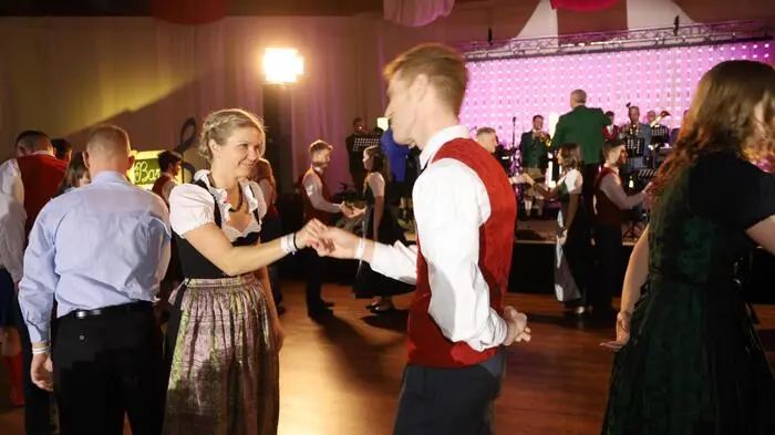 Fleißig getanzt wurde beim vergangenen Bezirksmusiker- beziehungsweise Stadtkapellenball in Fehring.