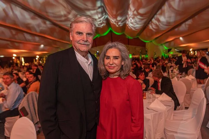 ... das Schauspieler-Paar Peter Simonischek und Brigitte Karner ...