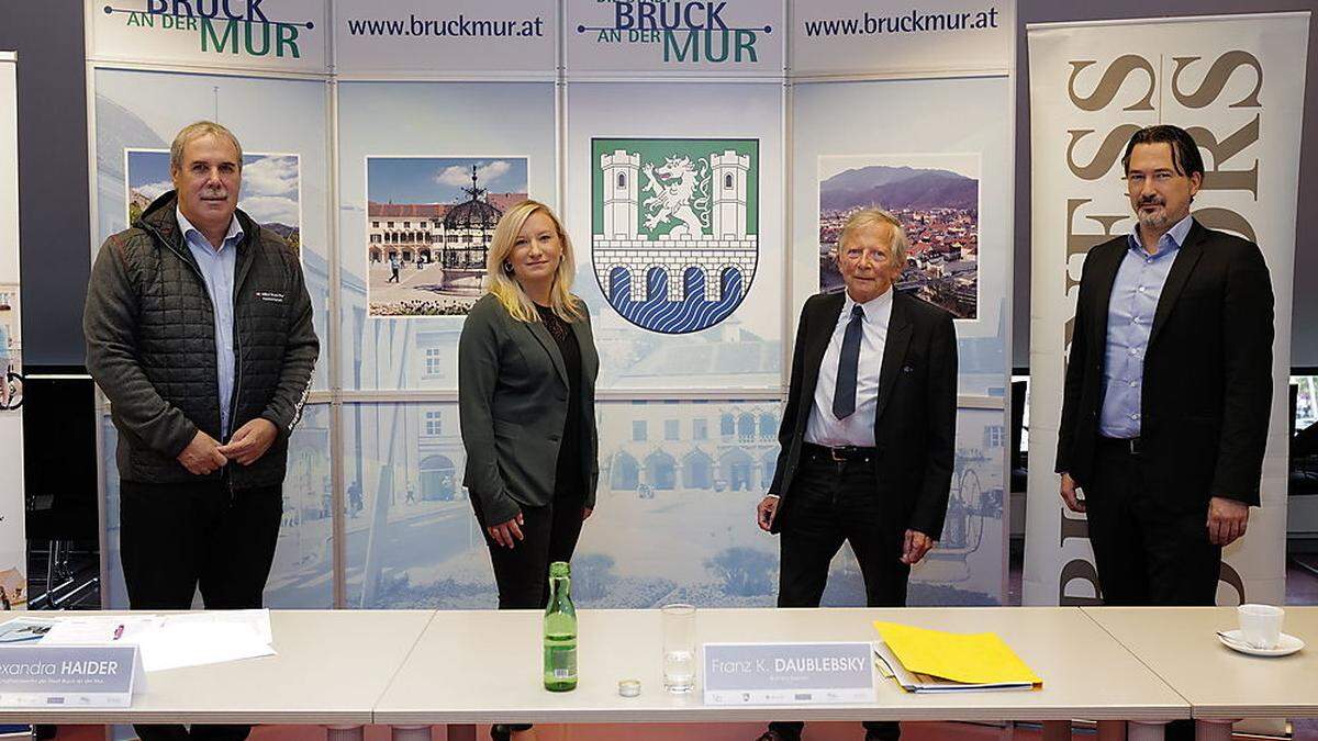 Direktor Anton Aldrian, Wirtschaftsreferentin Alexandra Haider, Organisator Franz Daublebsky und Michael Pichler (Human Technology Styria)