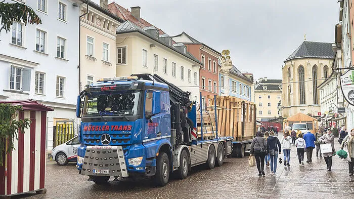 Seit dieser Woche wird in der Innenstadt aufgebaut, 19 Villacher Firmen sind am Werken