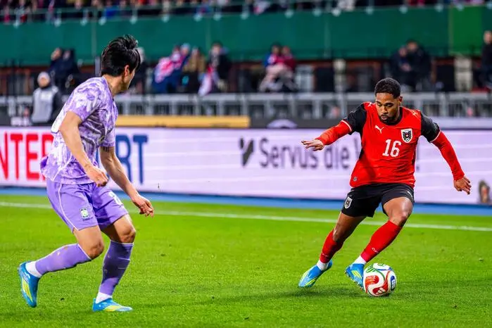 Philipp Mwene: 4 | Ein gewohnt solider Auftritt des Mainz-Profis. Wie so oft der stille Arbeiter auf der linken Abwehrseite, dem das Rampenlicht nur selten gehört. Eine Konstante im Team.