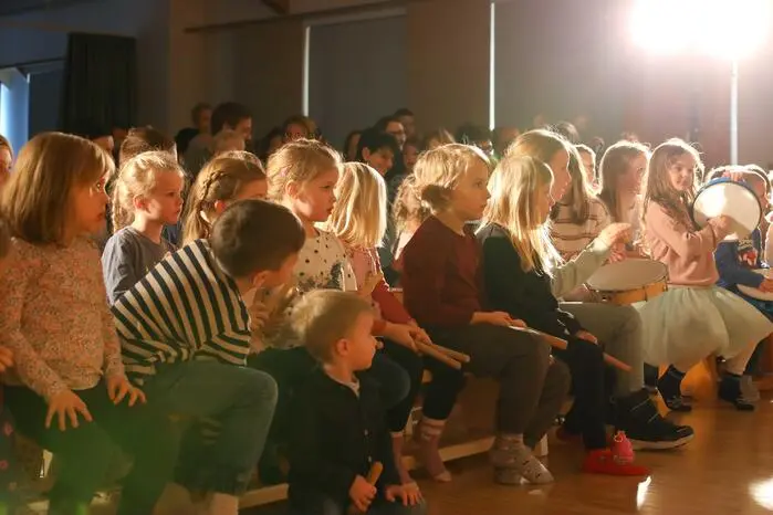Die Kinder wurden auch zum Mitmachen animiert.