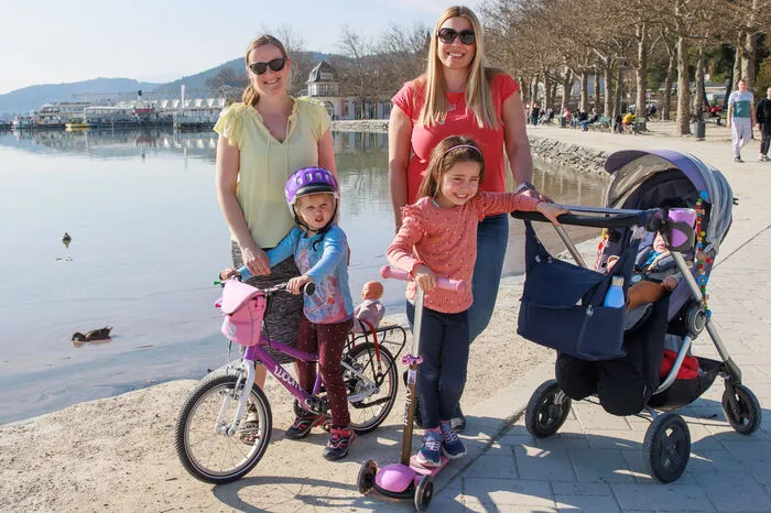 Aber auch viele Familien mit Kindern sind in der Ostbucht in Klagenfurt unterwegs.