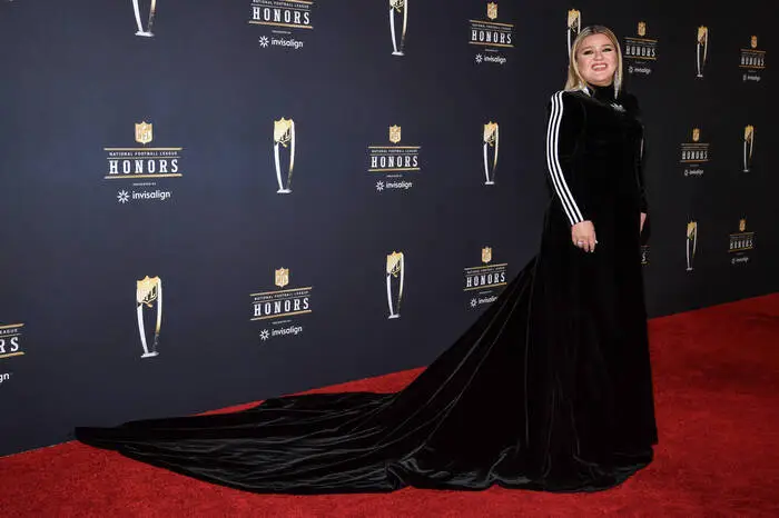 Sängerin Kelly Clarkson entschied sich ihre Tochter River (Fluss) zu nennen, ihr kleiner Bruder heißt Remington.