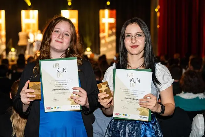 Klicken Sie sich durch die Bilder des Abends!
