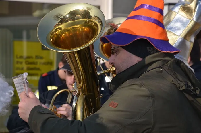 Im Zetzboch-Stüberl erwartete die vielen verkleideten Kinder eine Disco als Höhepunkt des närrischen Fasching-Nachmittags.