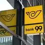 ABD0096_20250409 - WIEN - ÖSTERREICH: ++ THEMENBILD ++ ZU APA0233 VOM 9.4.2025 - Illustration zu den Themen Bank99 / Banken / Finanzen / Geldinstitut. Im Bild: Das Logo einer Bank99 aufgenommen am Mittwoch, 9. April 2025, in Wien. Kundinnen und Kunden der Post-Tochter Bank99 werden über das Osterwochenende nicht auf ihre Konten zugreifen können. Onlinebanking und App seien in diesem Zeitraum nicht verfügbar, Debit- und Maestrokarten nur eingeschränkt. Grund sind Wartungsarbeiten. - FOTO: APA/HELMUT FOHRINGER