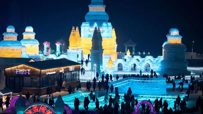 Das größte Schnee- und Eisfestival der Welt in der nordostchinesischen Stadt Harbin zieht auch heuer wieder Besucher aus aller Welt an.