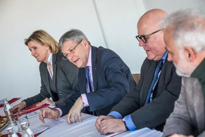 Zu einer ersten Besichtigung luden Geschäftsführerin Caroline Steiner, Landeshauptmann Peter Kaiser, Kulturabteilungsleiter Igor Pucker und Landesmuseums-Direktor Christian Wieser.