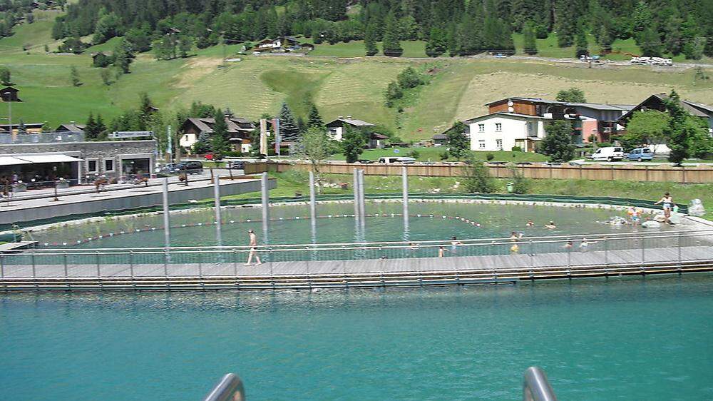 Das Naturbad in Großkirchheim wurde um 1,1 Millionen Euro in der Sport- und Freizeitanlage errichtet